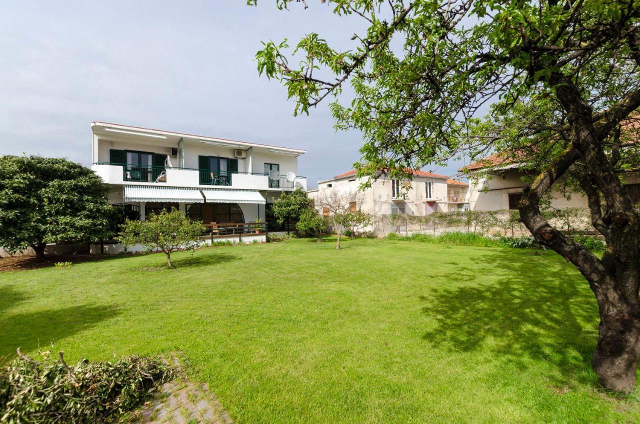 Apartments Katja Trogir Ngoại thất bức ảnh